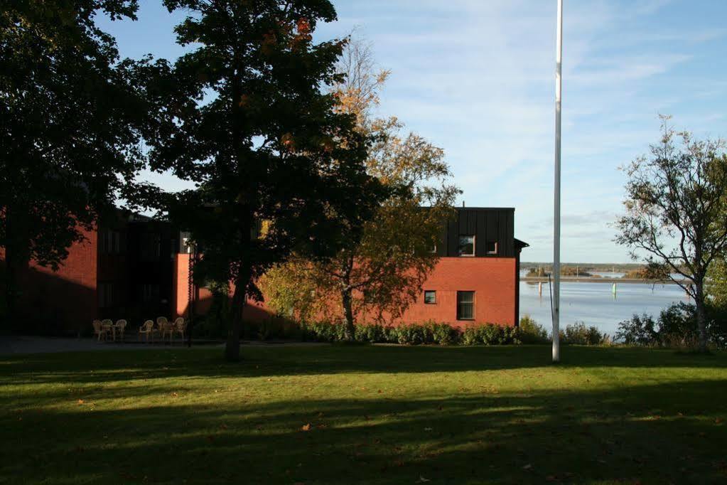 Vaesterbacken Hotell & Konferens Holmsund Kültér fotó